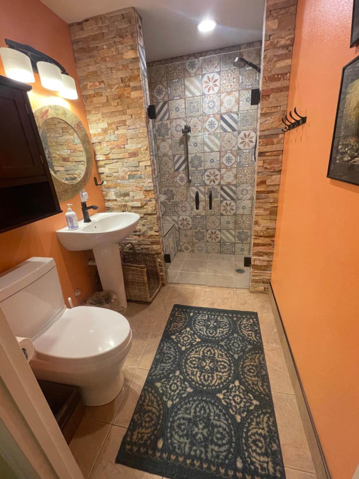 River Mountain Getaway-Private, Large, In- Law Apt Jamestown Экстерьер фото